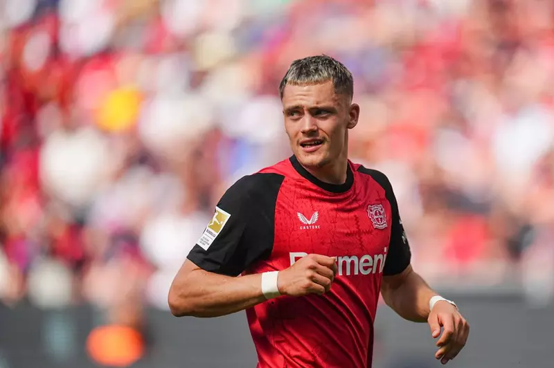 فلوريان فيرتز نجم باير ليفركوزن